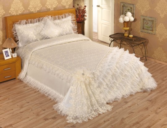 Yatak Örtüsü: Nazlı